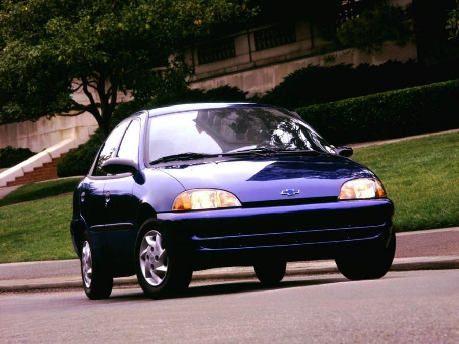 Chevrolet Metro Sedan '1998